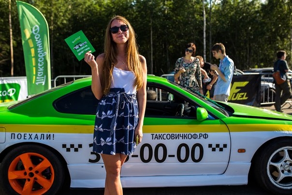 «ТаксовичкоФ» представил брендированный гоночный болид для дрифта